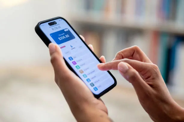 Retail commerce and inventory experience across mobile and web